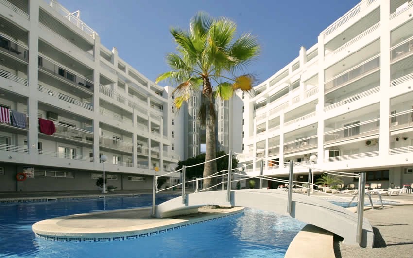 APARTAMENTOS ROYAL
