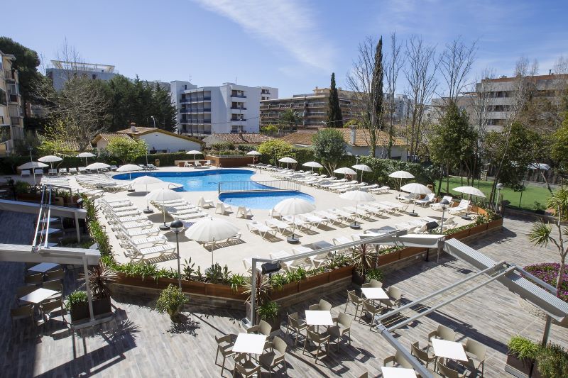 APARTHOTEL CYE HOLIDAY CENTRE