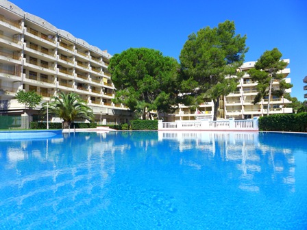 APARTAMENTOS CATALONIA PARK
