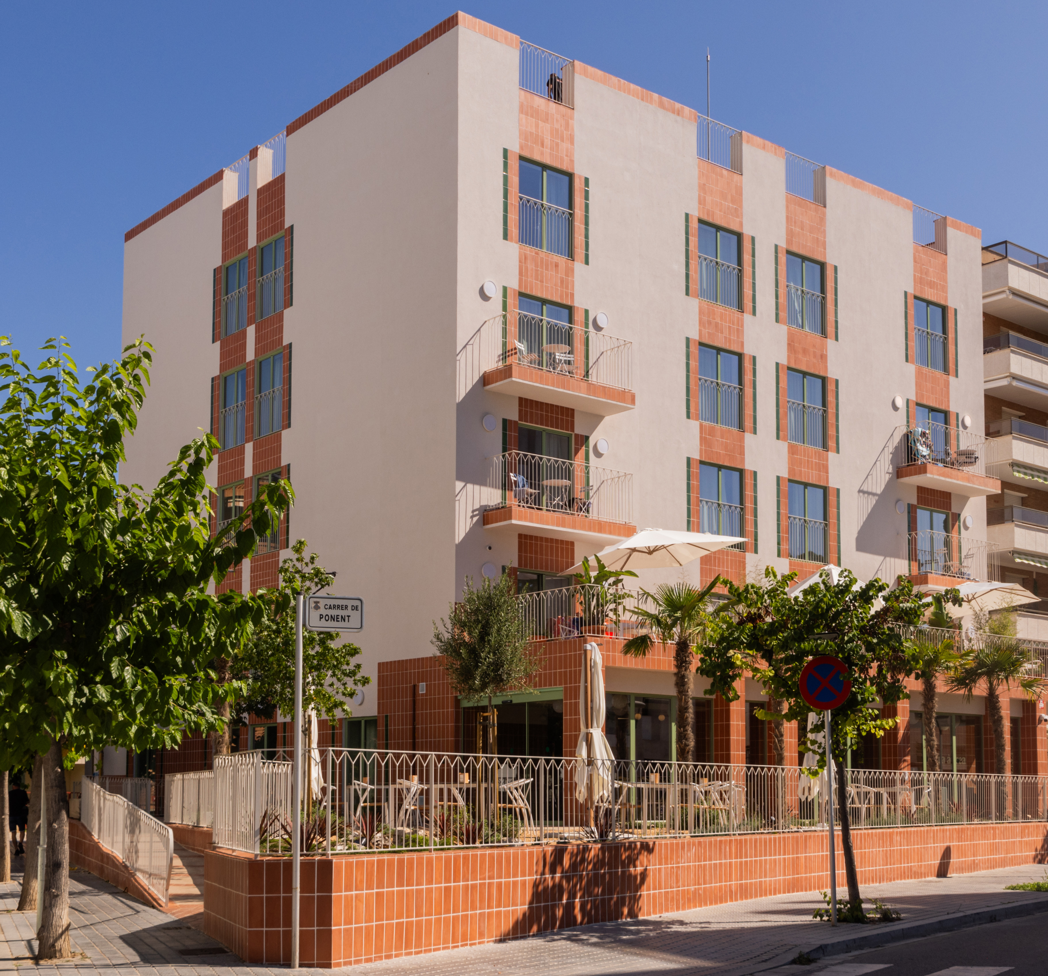 APARTHOTEL TERRA AUREA